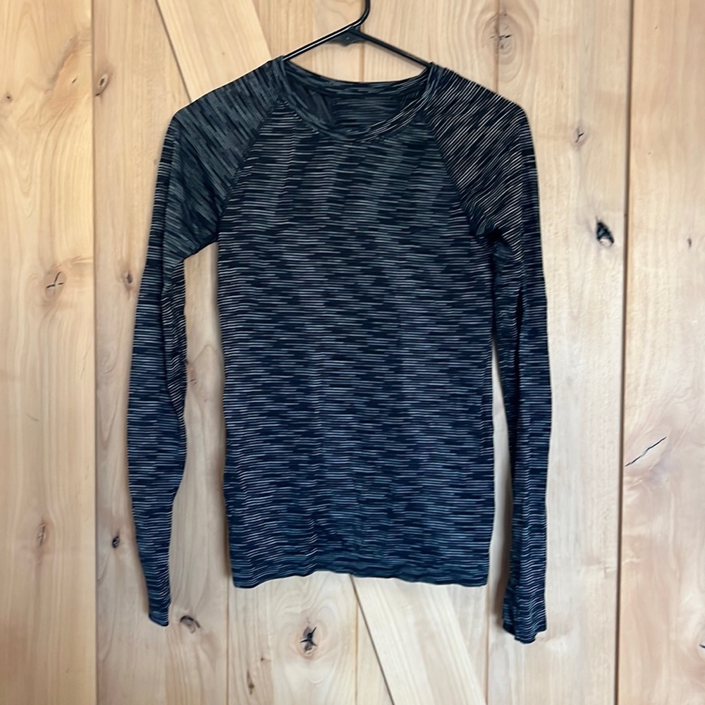 Size small Athleta running shirt